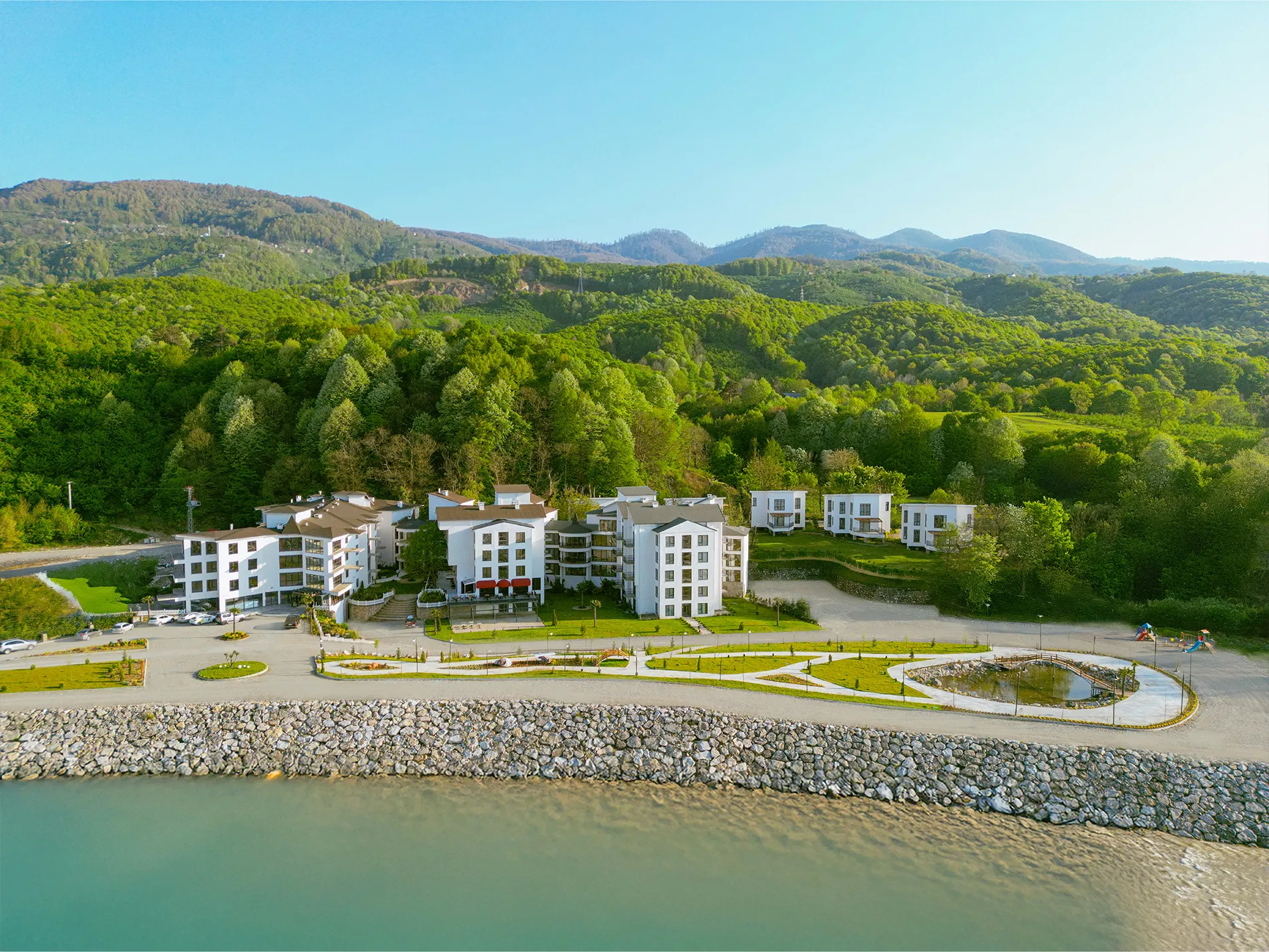 Şifalı Termal Su ve Yeşilin Huzuru